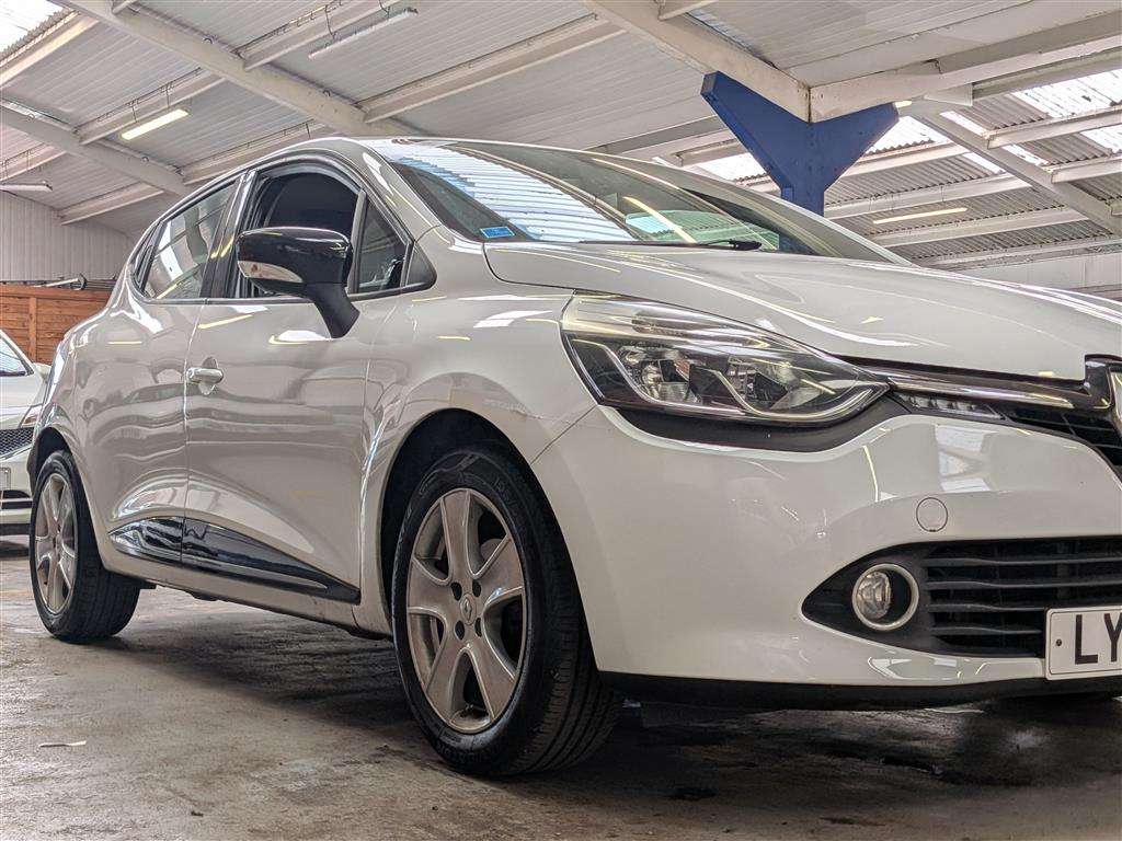 <p>2016 RENAULT CLIO DYNAMIQUE NAV 16V</p>