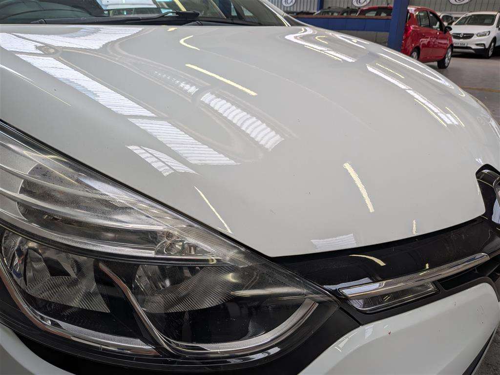 <p>2016 RENAULT CLIO DYNAMIQUE NAV 16V</p>