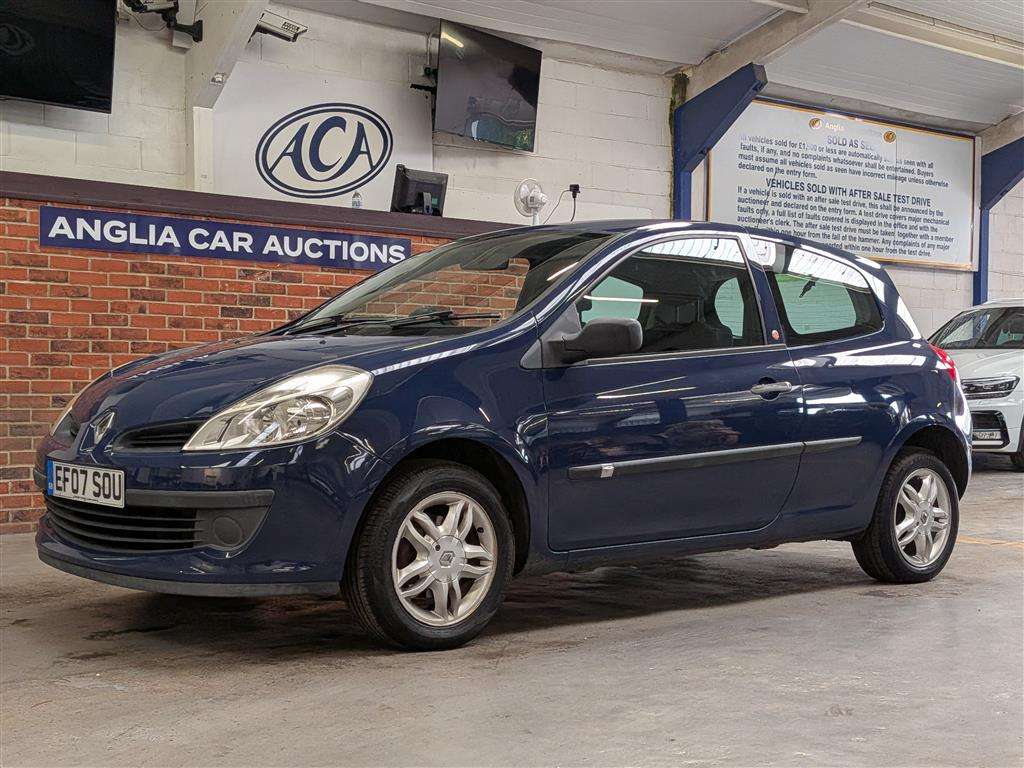 <p>2007 RENAULT CLIO TOMTOM 75 16V</p>