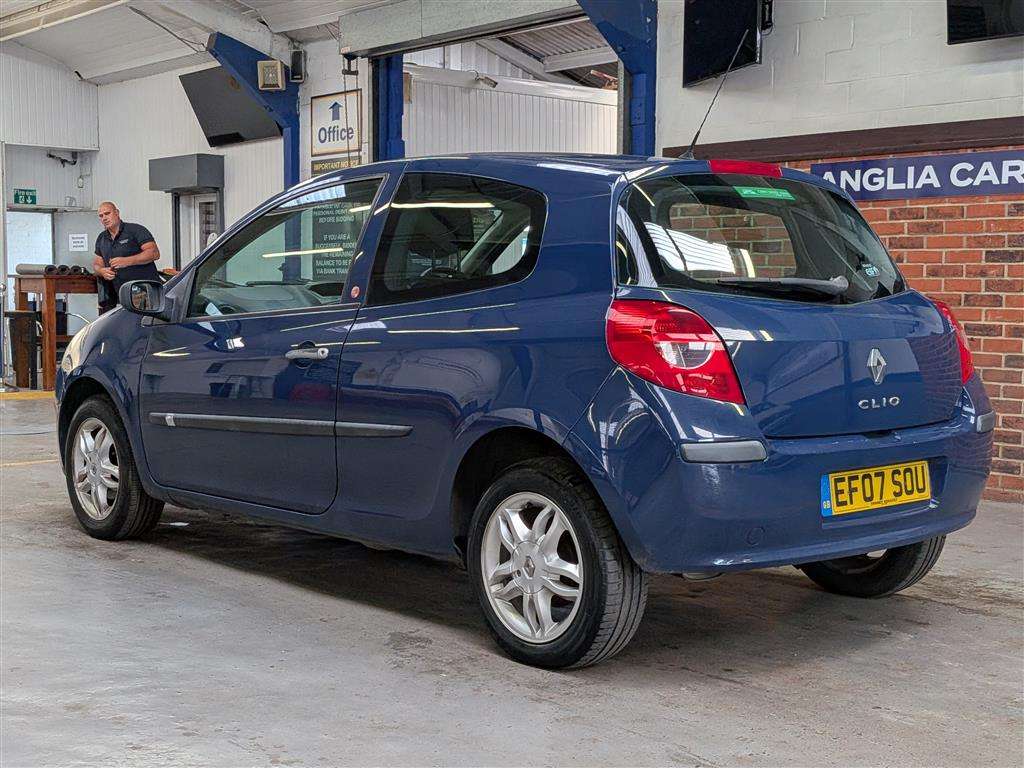<p>2007 RENAULT CLIO TOMTOM 75 16V</p>