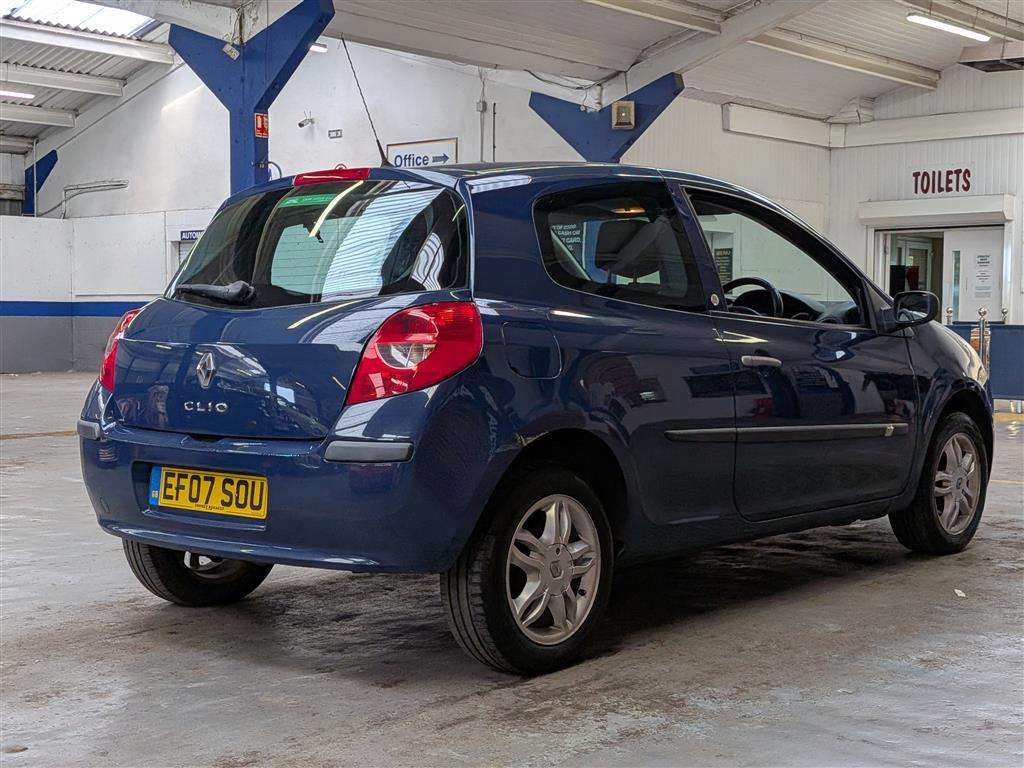 <p>2007 RENAULT CLIO TOMTOM 75 16V</p>