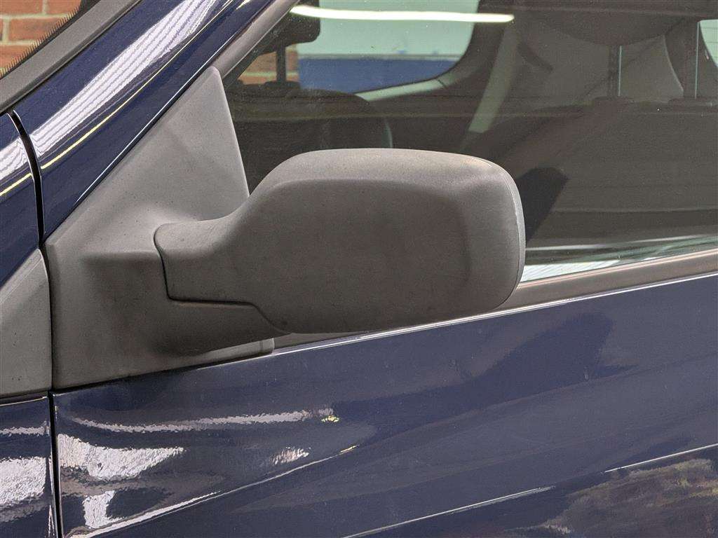 <p>2007 RENAULT CLIO TOMTOM 75 16V</p>