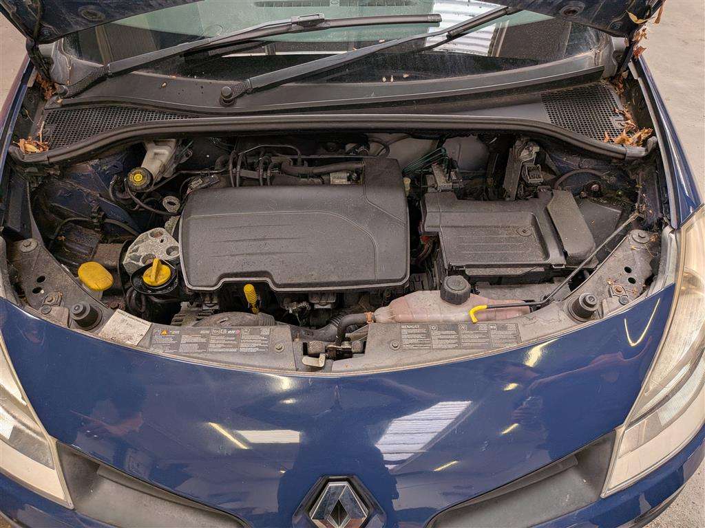 <p>2007 RENAULT CLIO TOMTOM 75 16V</p>