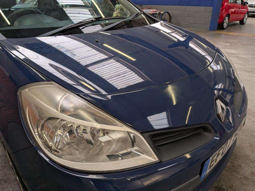<p>2007 RENAULT CLIO TOMTOM 75 16V</p>
