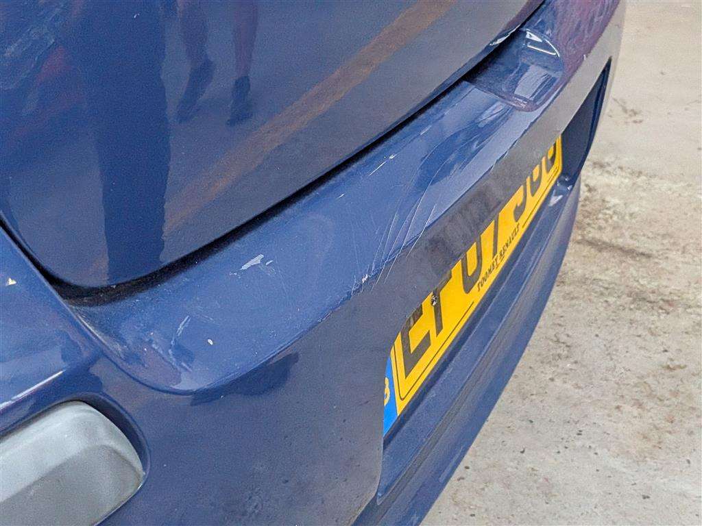 <p>2007 RENAULT CLIO TOMTOM 75 16V</p>