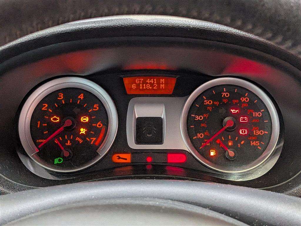 <p>2007 RENAULT CLIO TOMTOM 75 16V</p>