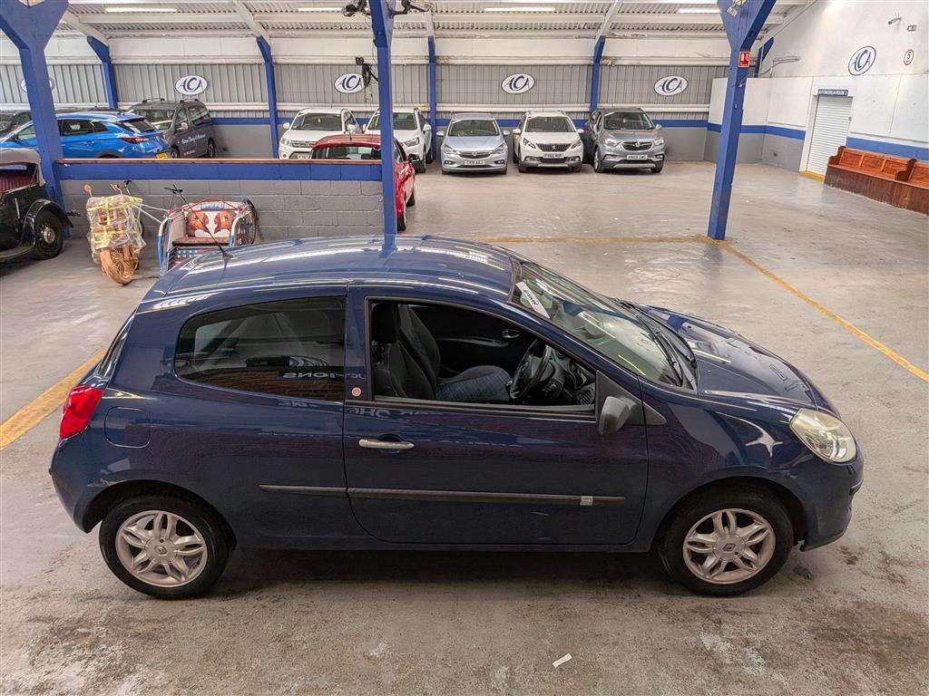 <p>2007 RENAULT CLIO TOMTOM 75 16V</p>