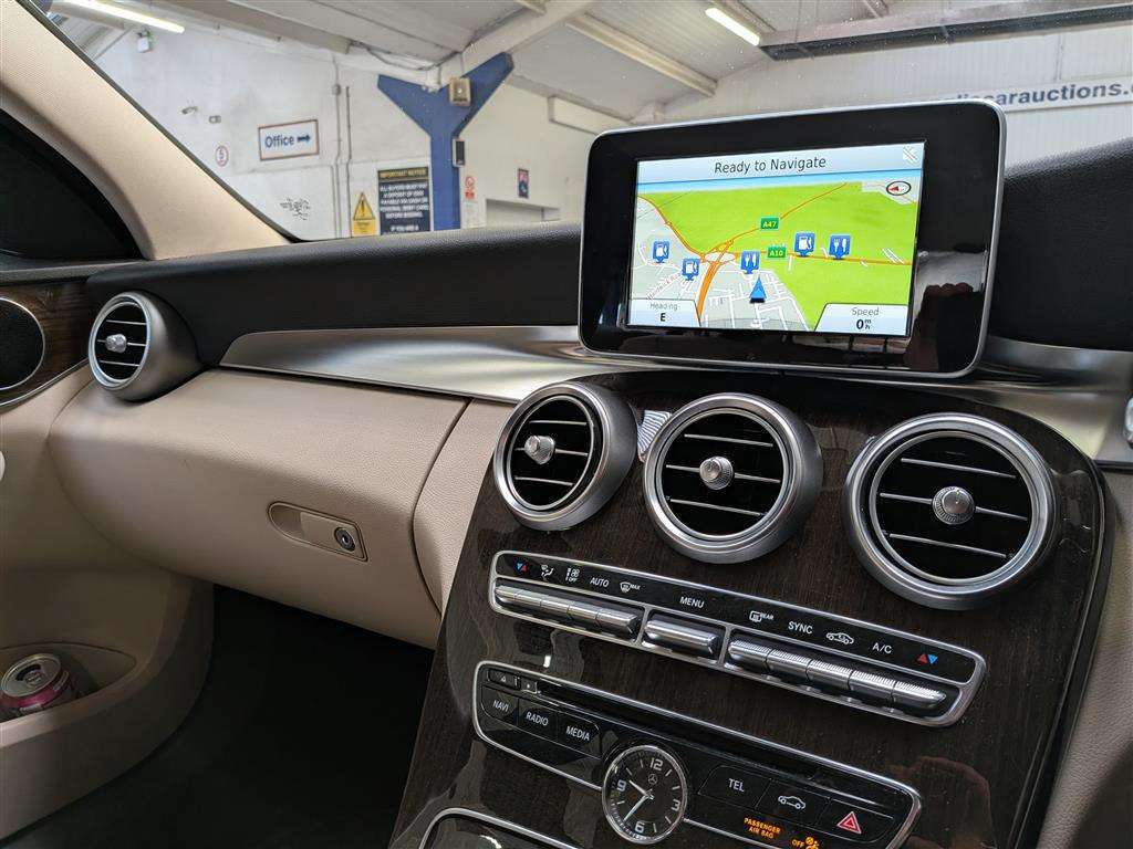 <p>2015 MERCEDES-BENZ C220 SPORT BLUETEC AUTO</p>