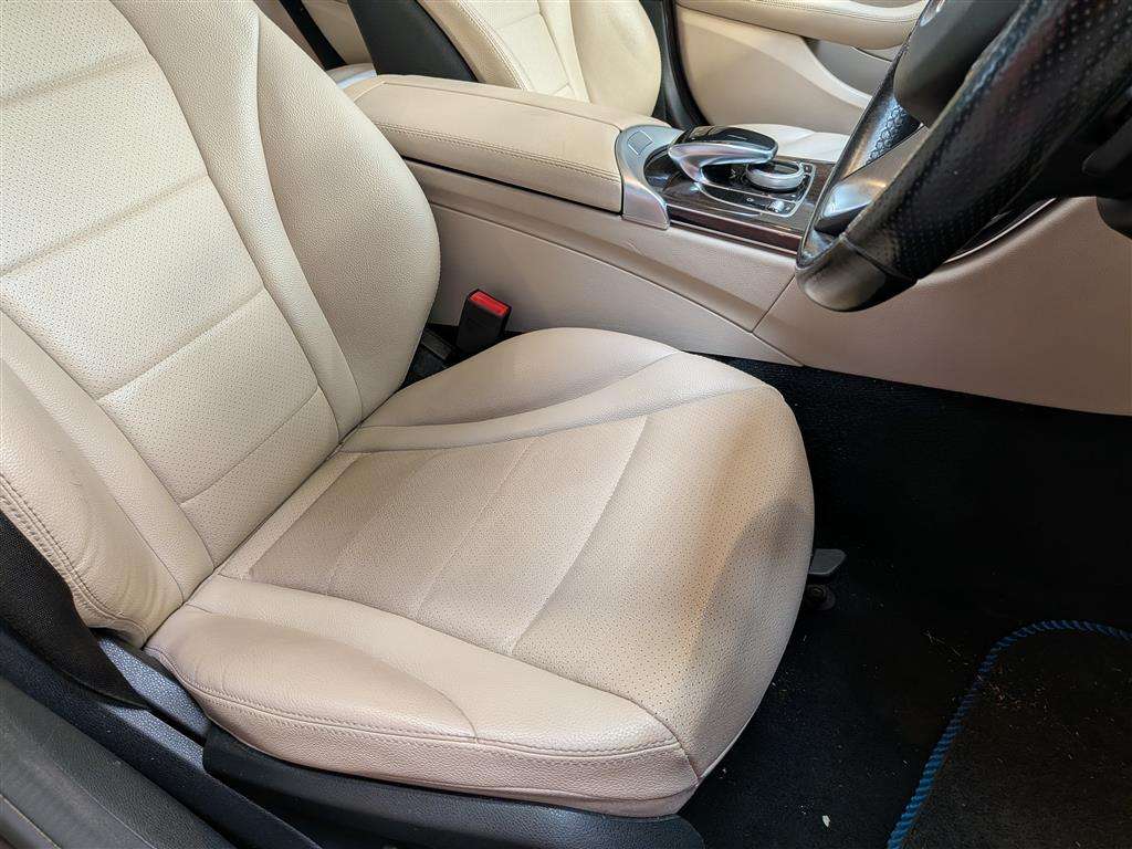 <p>2015 MERCEDES-BENZ C220 SPORT BLUETEC AUTO</p>