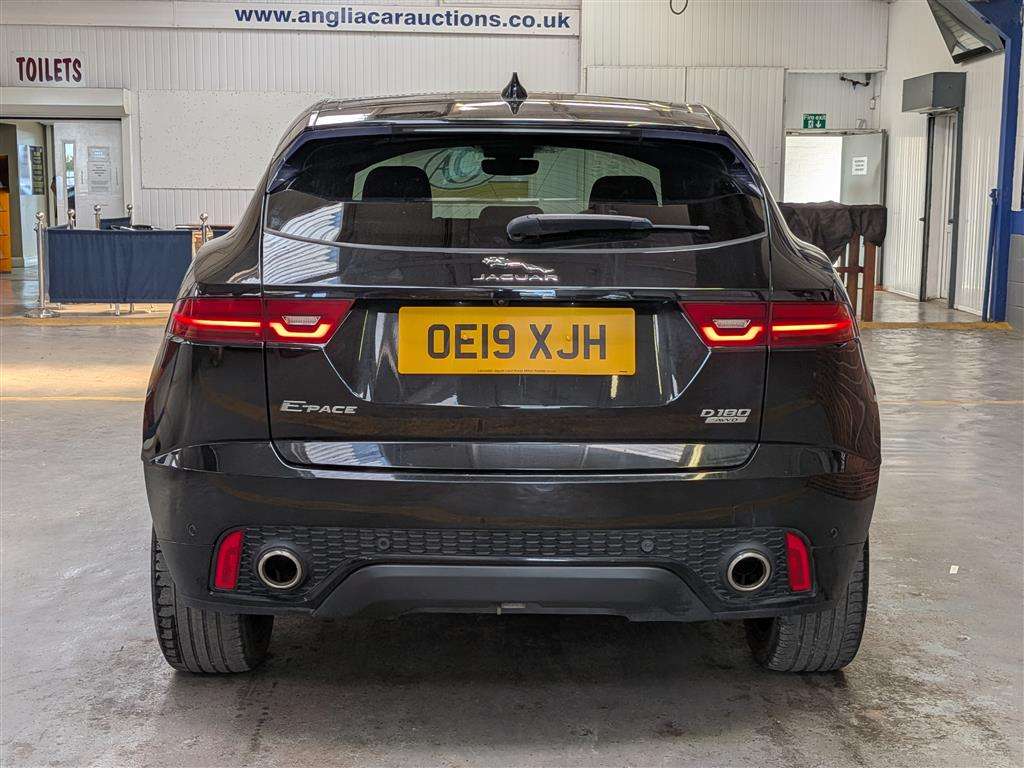 <p>2019 JAGUAR E-PACE R-DYNAMIC SE D AWD</p>