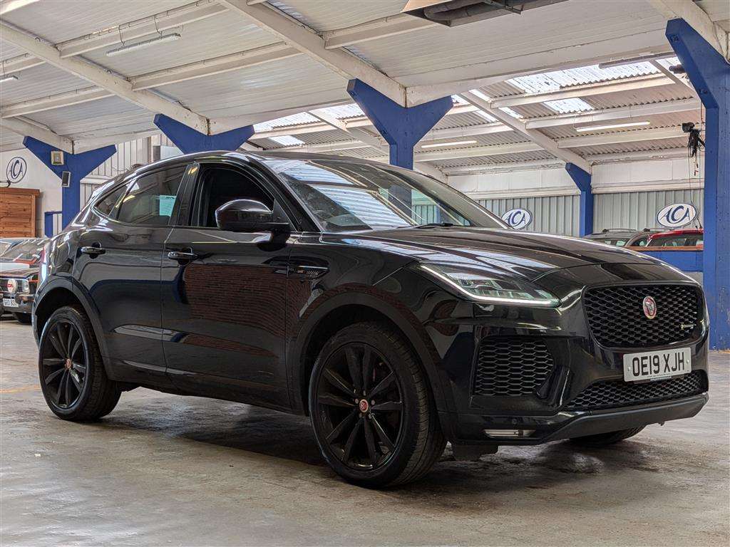 <p>2019 JAGUAR E-PACE R-DYNAMIC SE D AWD</p>