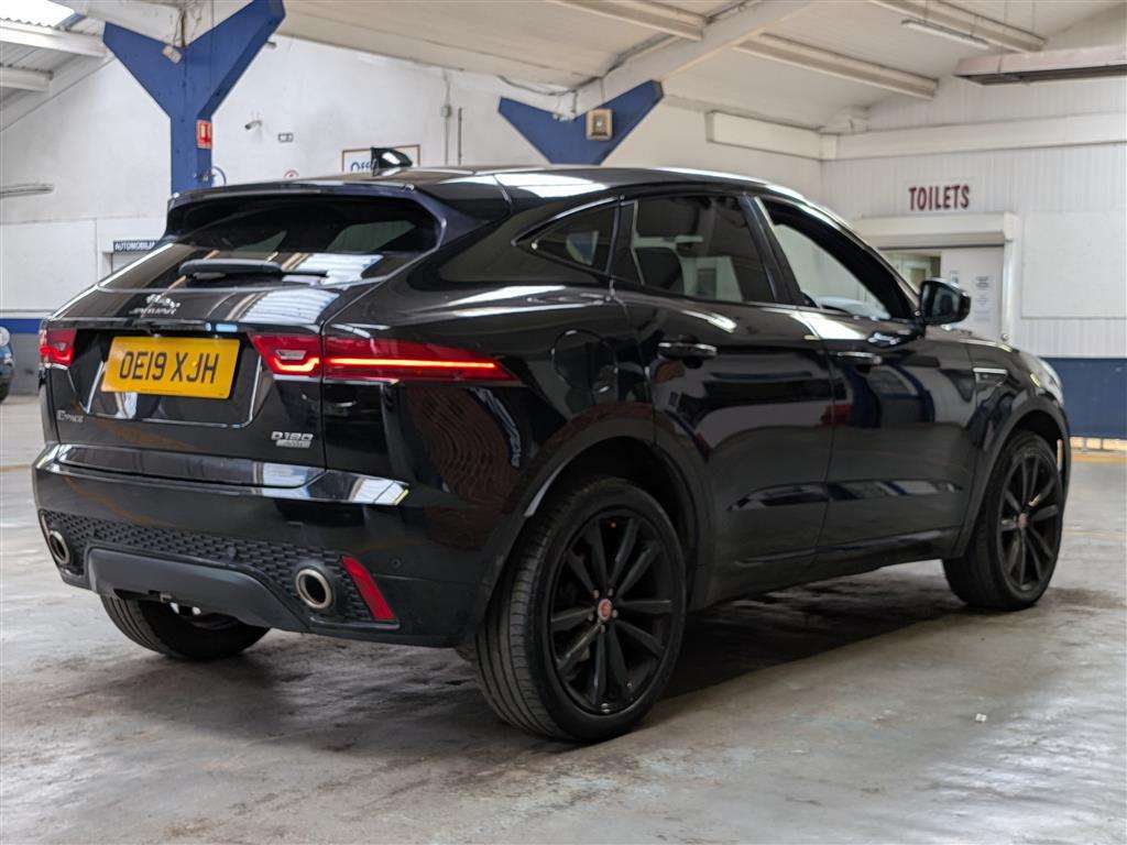 <p>2019 JAGUAR E-PACE R-DYNAMIC SE D AWD</p>