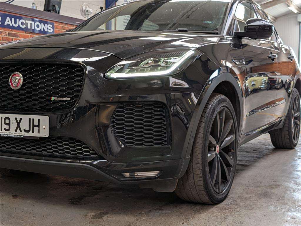 <p>2019 JAGUAR E-PACE R-DYNAMIC SE D AWD</p>
