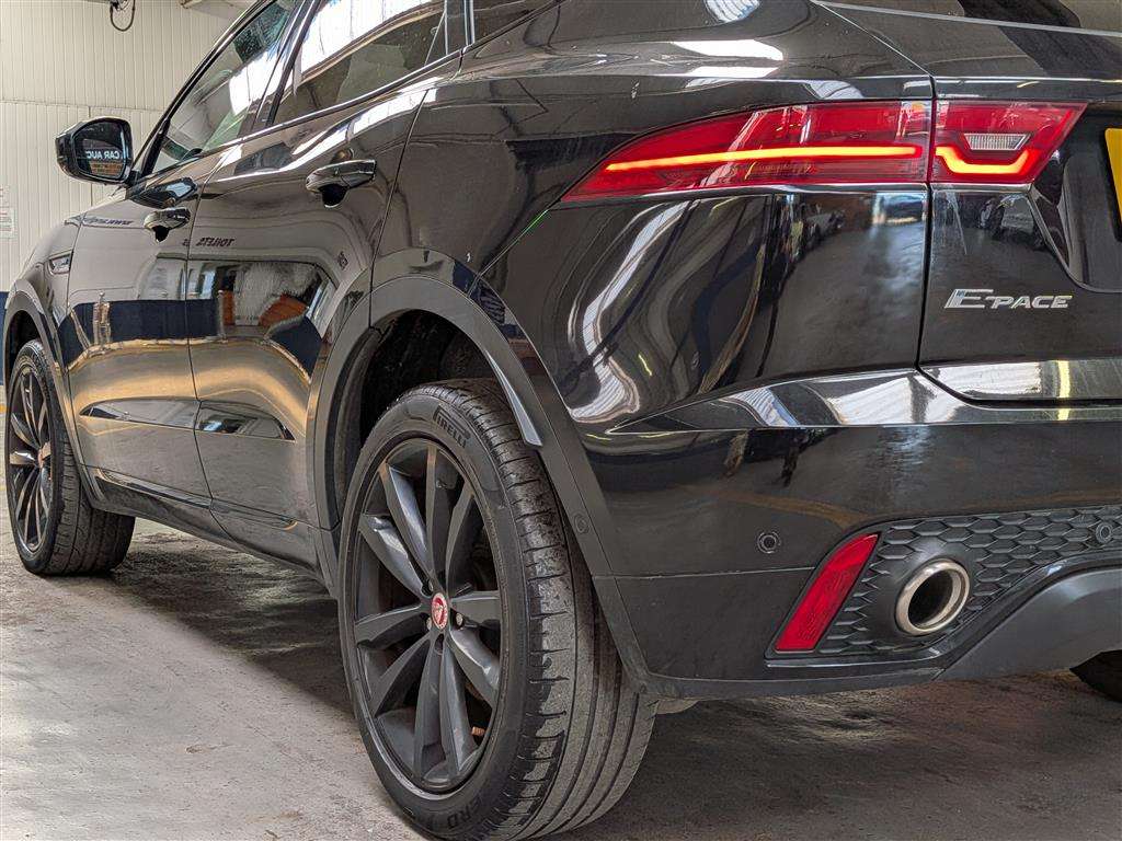 <p>2019 JAGUAR E-PACE R-DYNAMIC SE D AWD</p>
