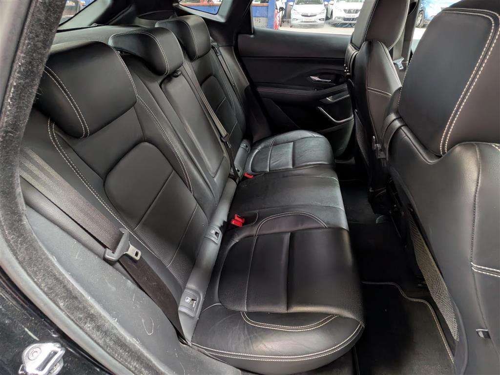 <p>2019 JAGUAR E-PACE R-DYNAMIC SE D AWD</p>