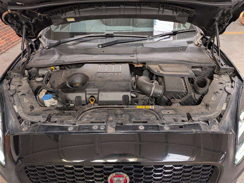 <p>2019 JAGUAR E-PACE R-DYNAMIC SE D AWD</p>