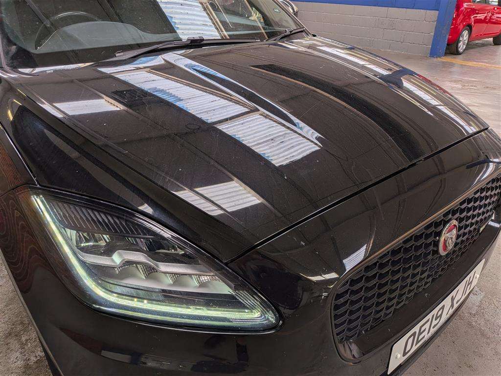 <p>2019 JAGUAR E-PACE R-DYNAMIC SE D AWD</p>