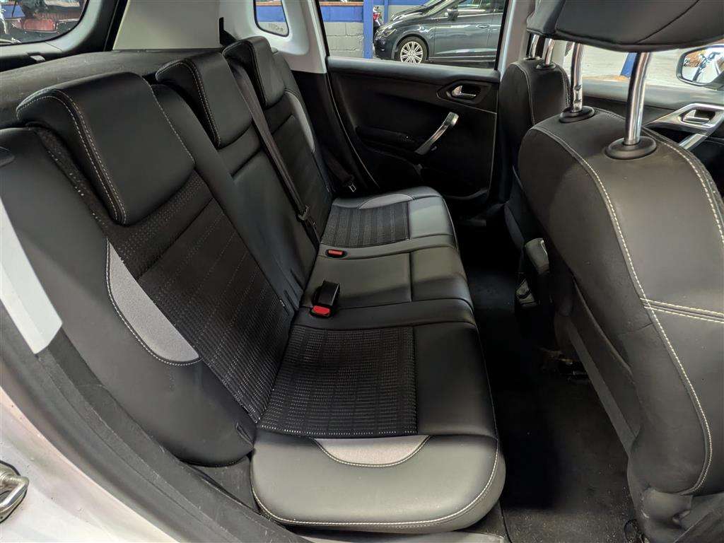<p>2017 PEUGEOT 2008 ALLURE S/S</p>
