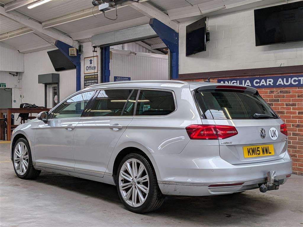 <p>2015 VOLKSWAGEN PASSAT GT TDI BLUEMOTION</p>