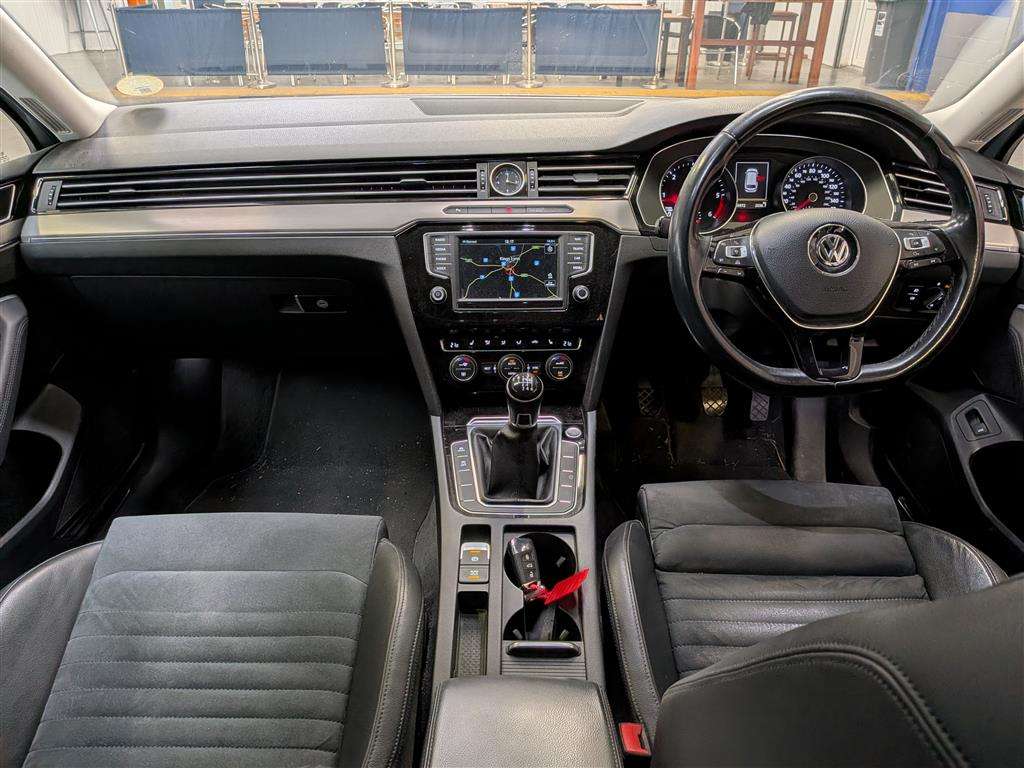 <p>2015 VOLKSWAGEN PASSAT GT TDI BLUEMOTION</p>