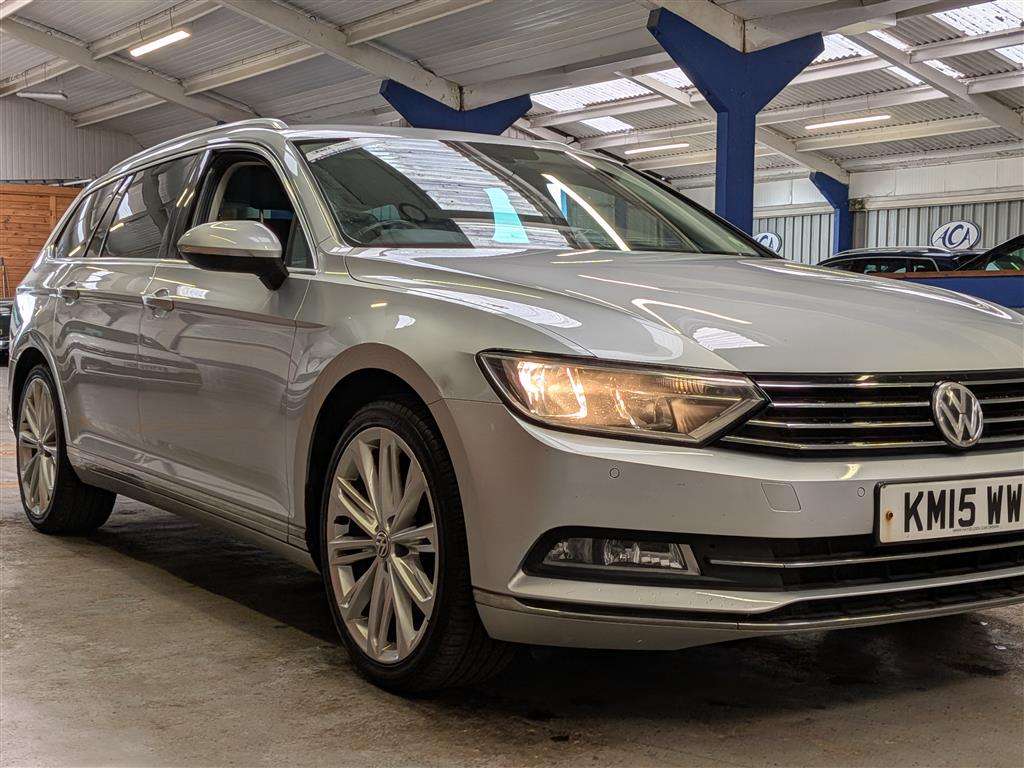 <p>2015 VOLKSWAGEN PASSAT GT TDI BLUEMOTION</p>