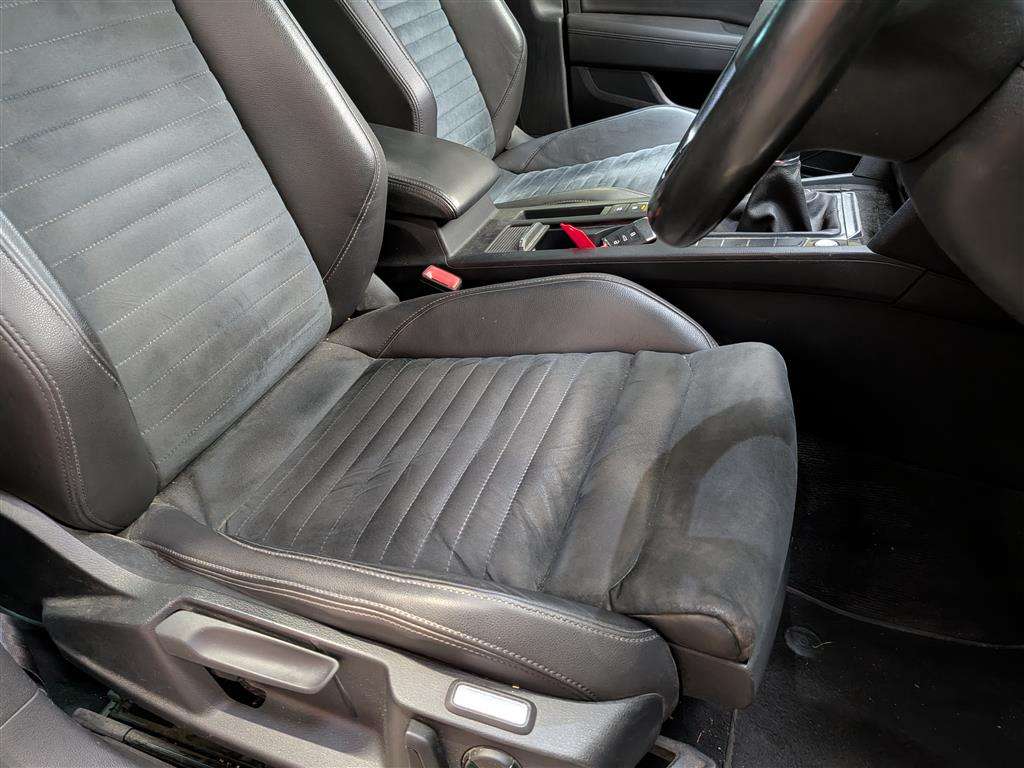 <p>2015 VOLKSWAGEN PASSAT GT TDI BLUEMOTION</p>