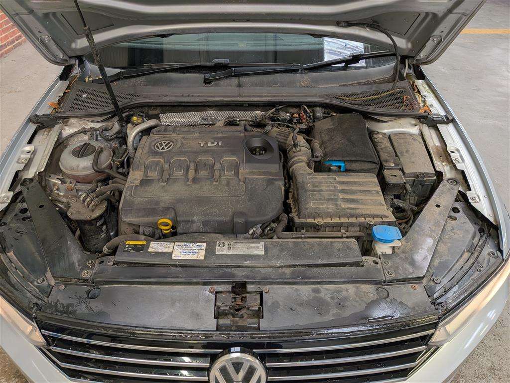 <p>2015 VOLKSWAGEN PASSAT GT TDI BLUEMOTION</p>