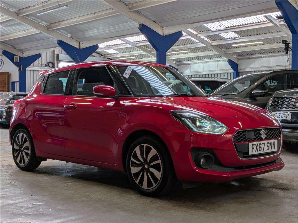 <p>2017 SUZUKI SWIFT SZ5 BOOSTERJET AUTO</p>