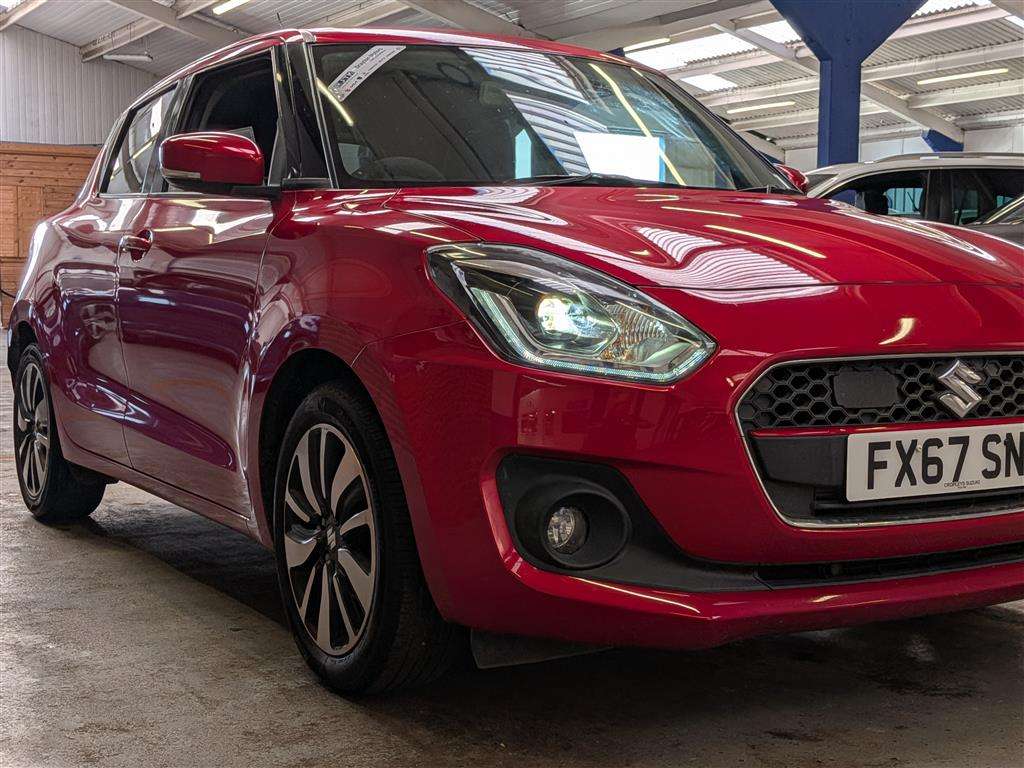 <p>2017 SUZUKI SWIFT SZ5 BOOSTERJET AUTO</p>