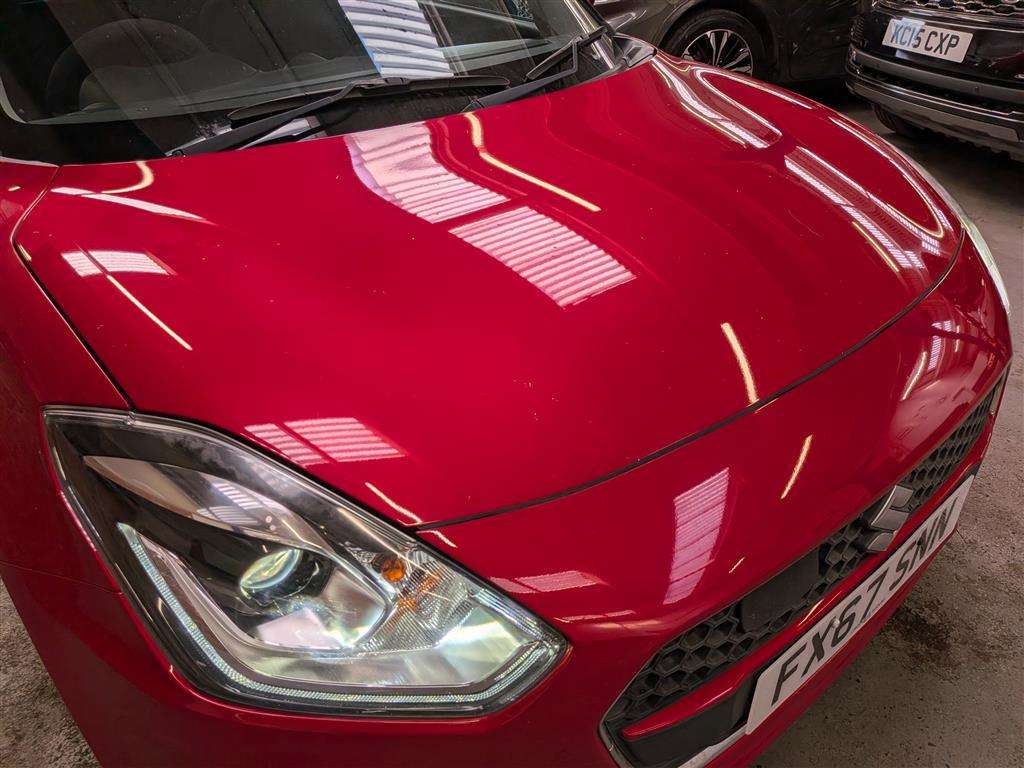 <p>2017 SUZUKI SWIFT SZ5 BOOSTERJET AUTO</p>
