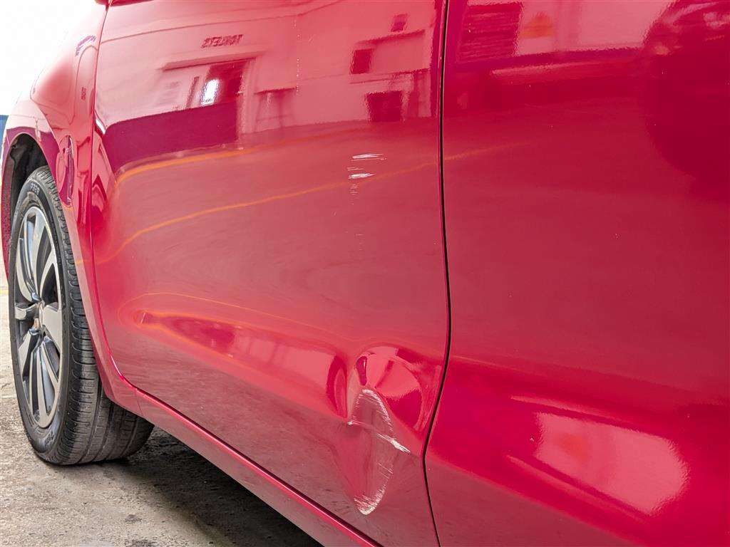<p>2017 SUZUKI SWIFT SZ5 BOOSTERJET AUTO</p>