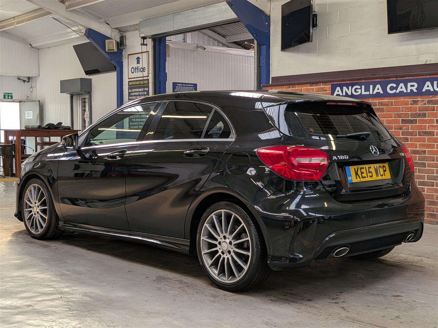 <p>2015 MERCEDES-BENZ A180 BLUE-CY AMG SPORT CD</p>