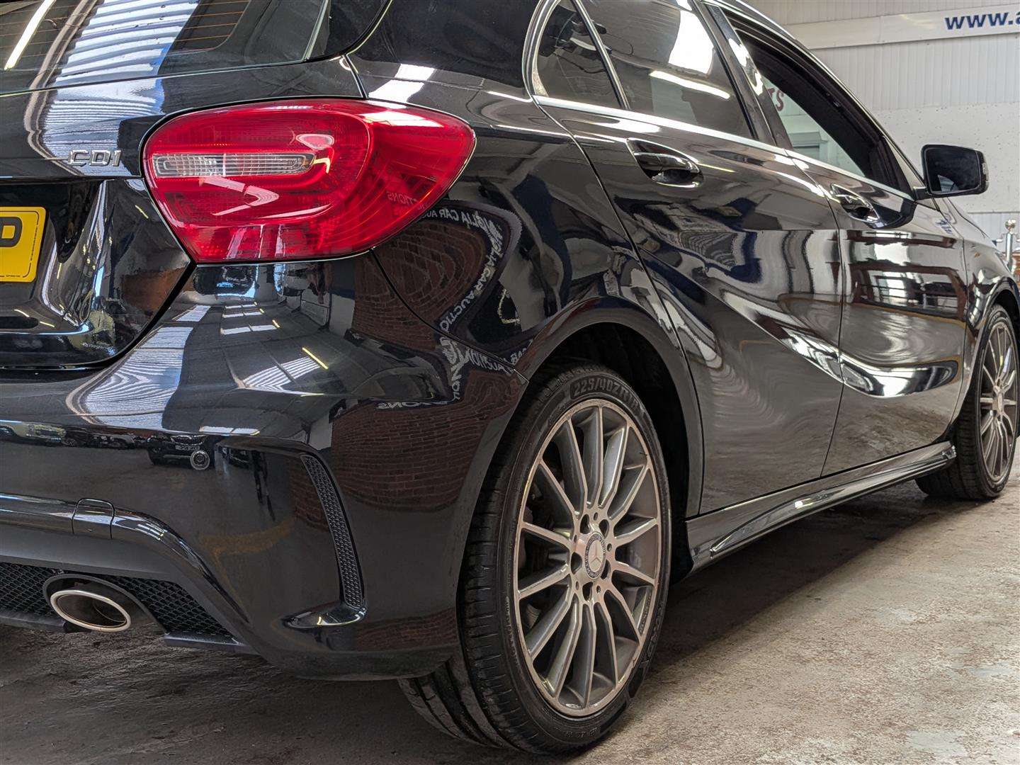 <p>2015 MERCEDES-BENZ A180 BLUE-CY AMG SPORT CD</p>