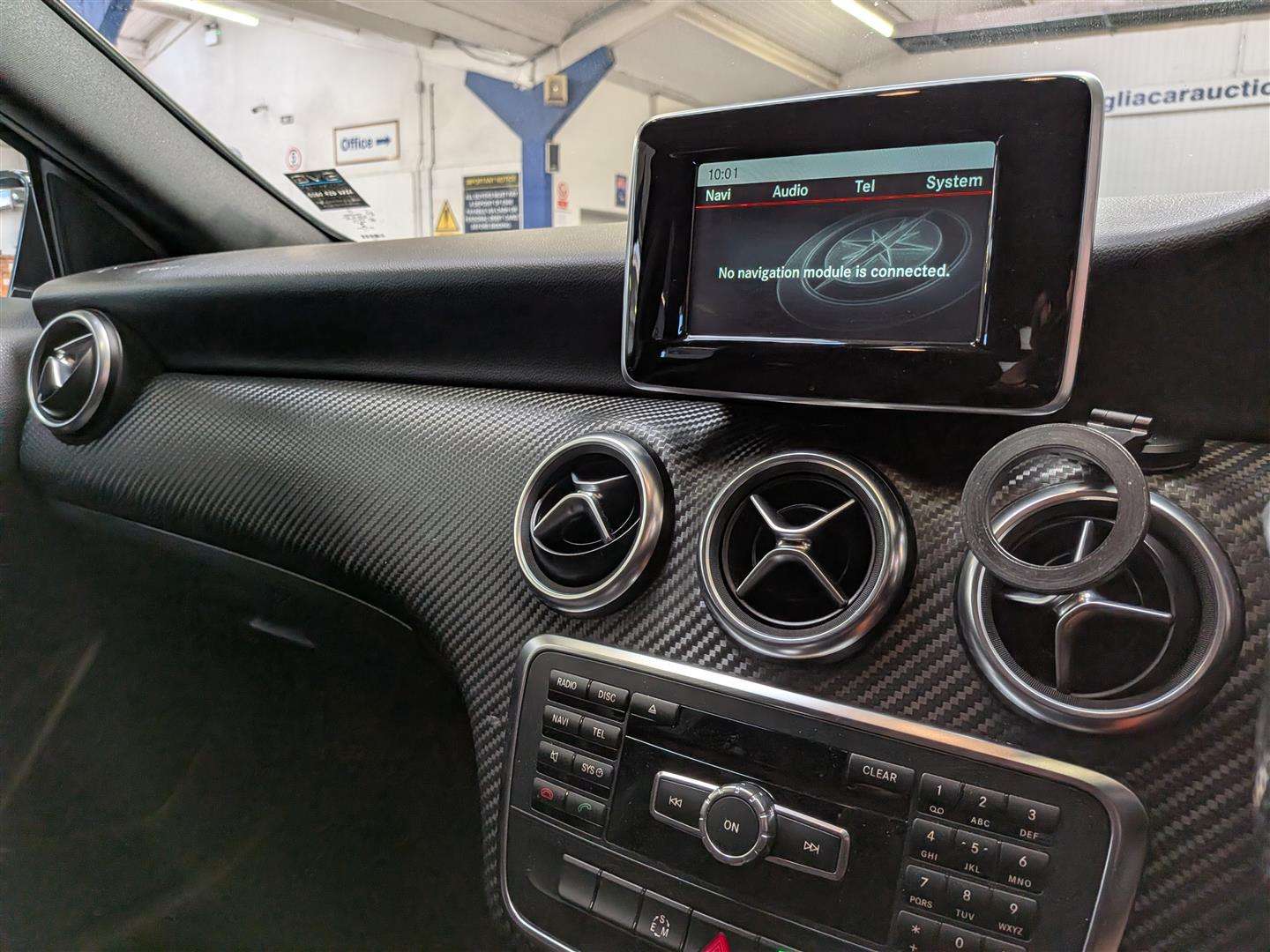 <p>2015 MERCEDES-BENZ A180 BLUE-CY AMG SPORT CD</p>