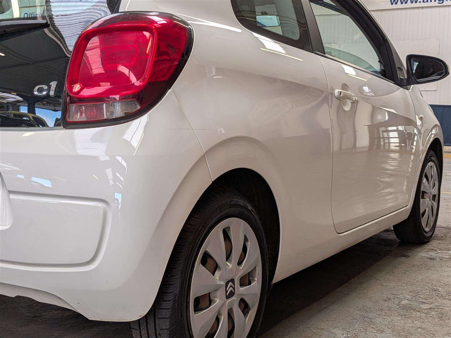 <p>2018 CITROEN C1 FEEL</p>