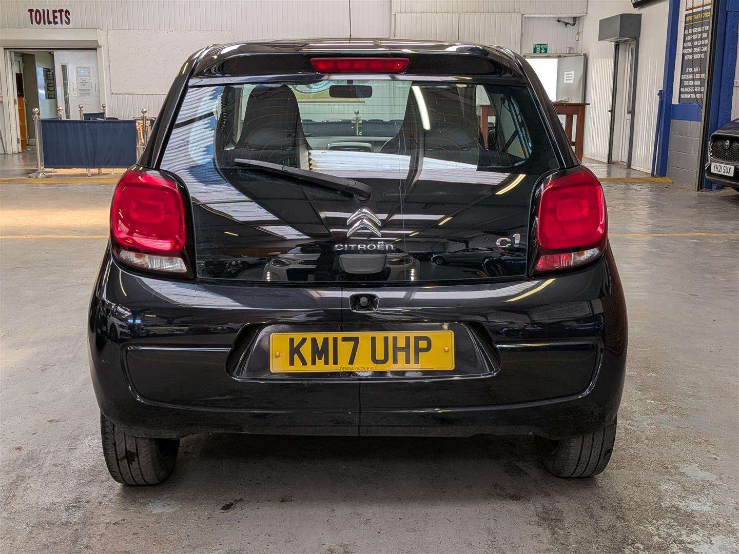 <p>2017 CITROEN C1 FEEL</p>
