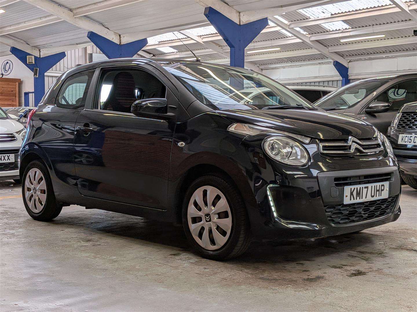 <p>2017 CITROEN C1 FEEL</p>