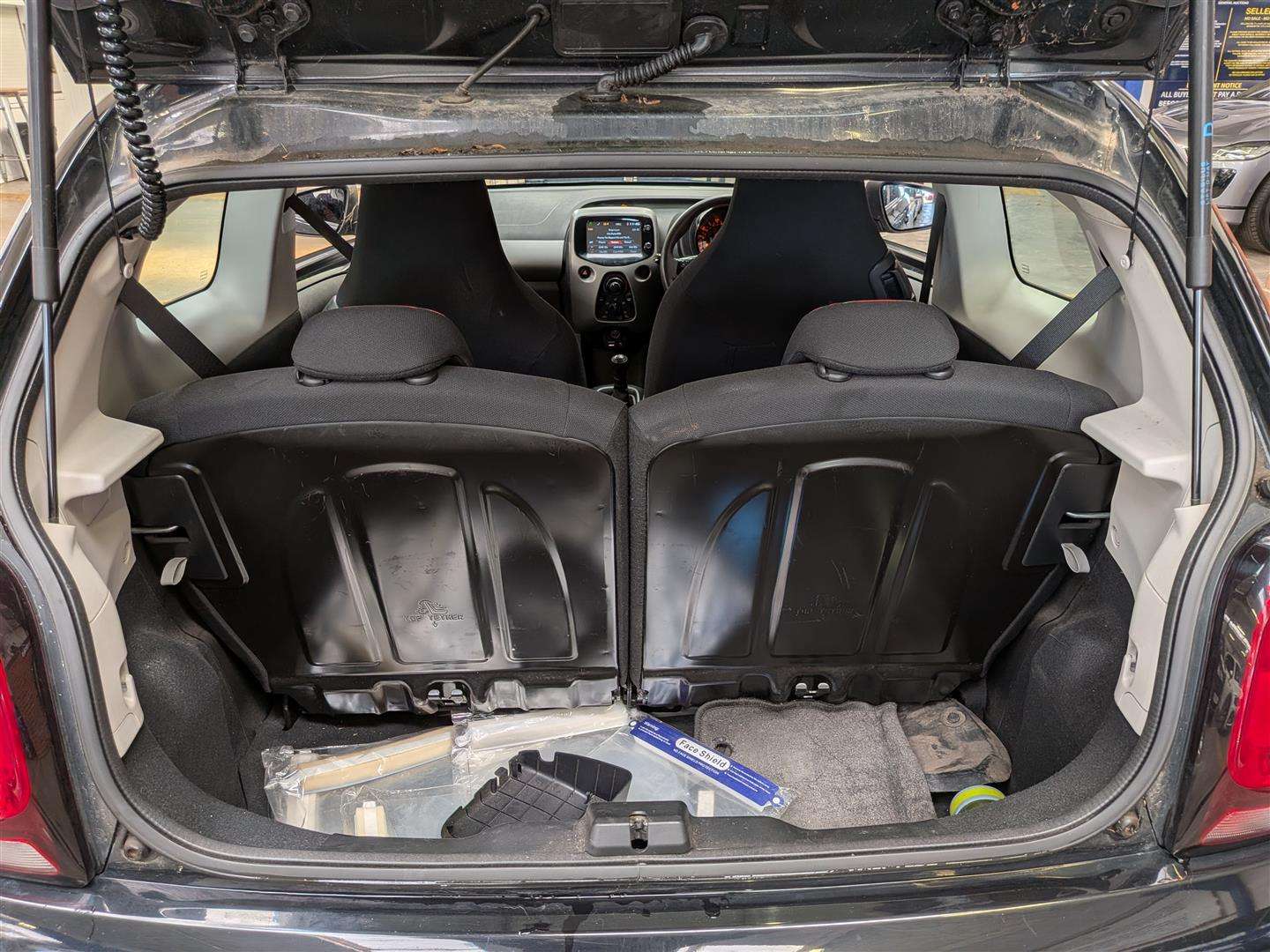 <p>2017 CITROEN C1 FEEL</p>