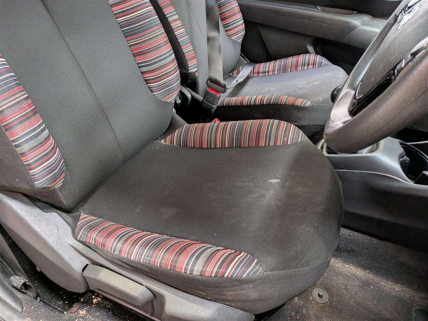 <p>2017 CITROEN C1 FEEL</p>
