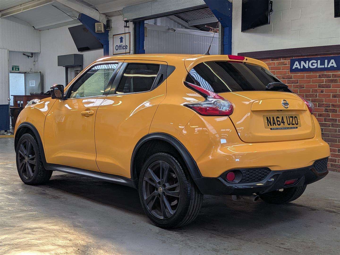 <p>2014 NISSAN JUKE TEKNA DIG-T</p>