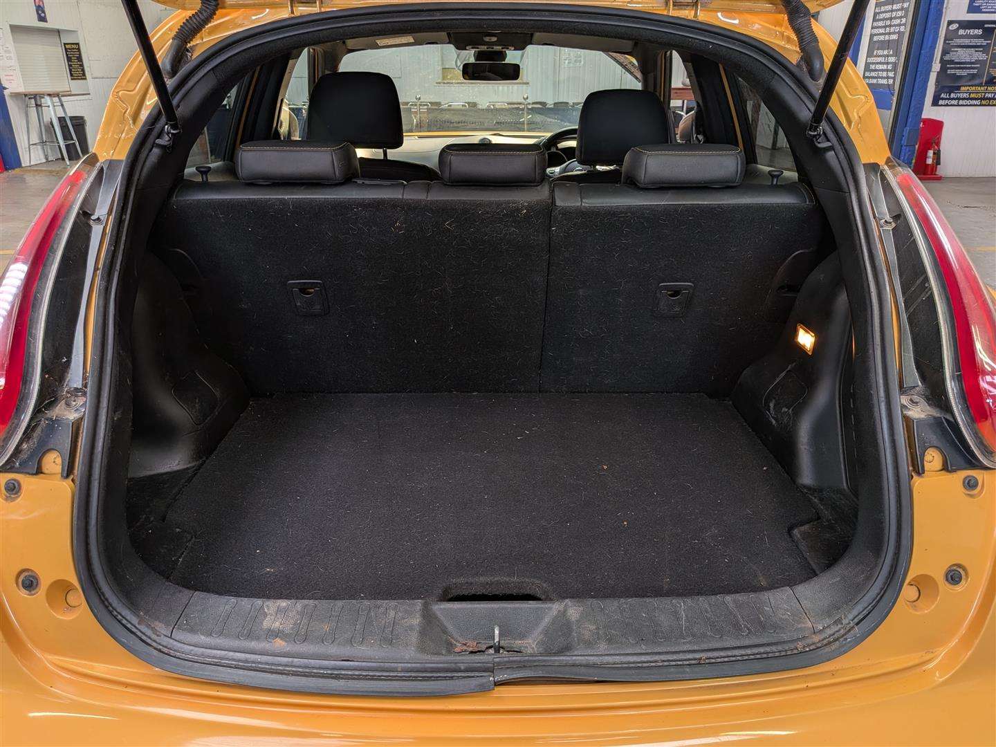 <p>2014 NISSAN JUKE TEKNA DIG-T</p>