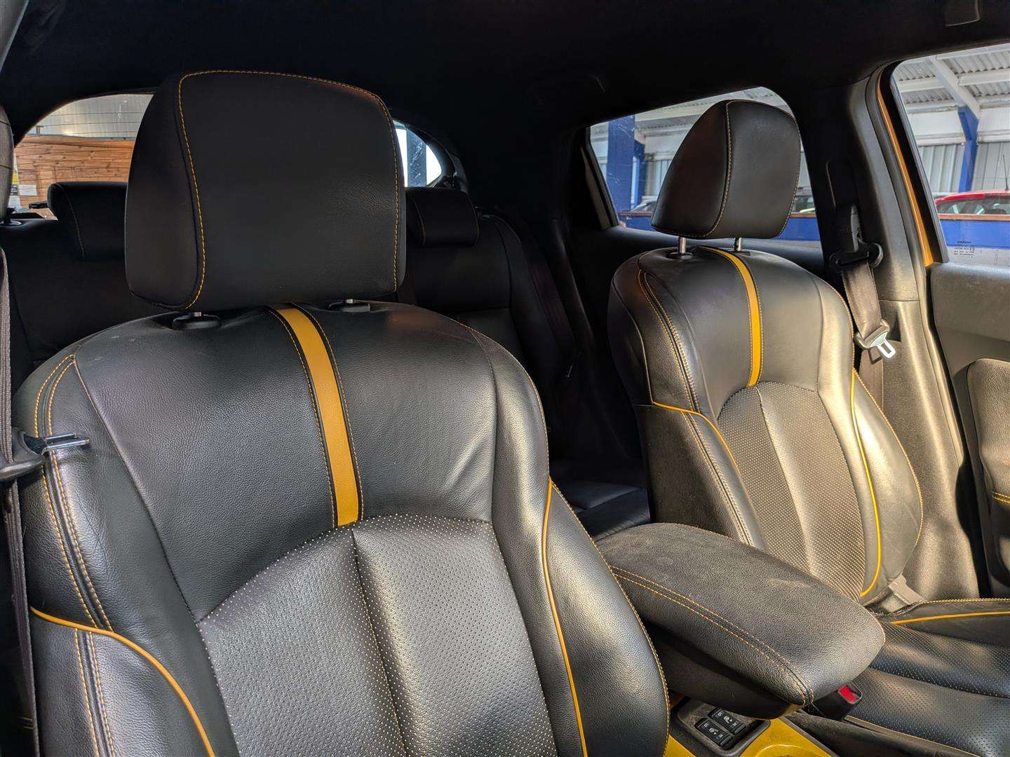 <p>2014 NISSAN JUKE TEKNA DIG-T</p>