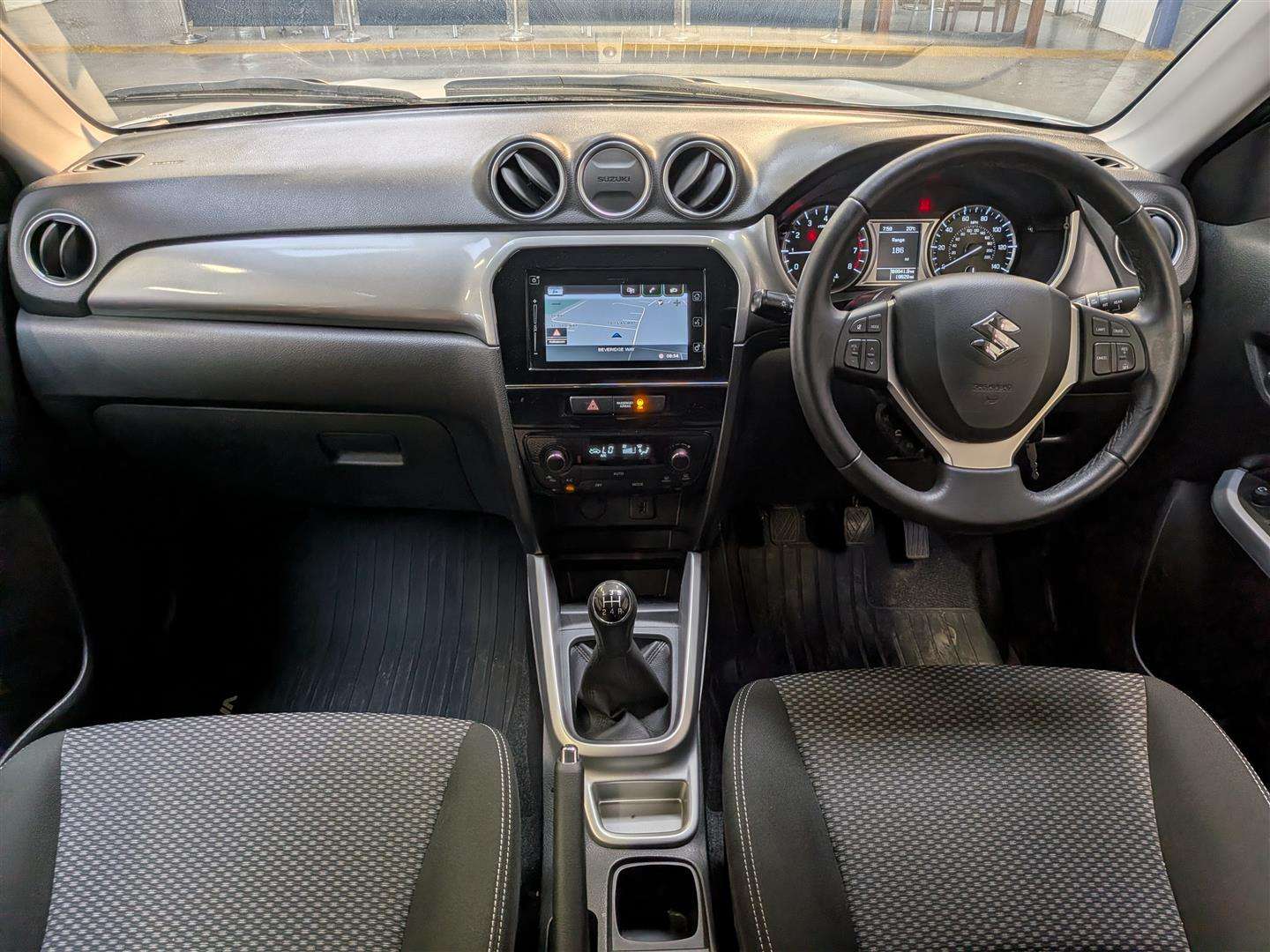 <p>2017 SUZUKI VITARA SZ-T</p>