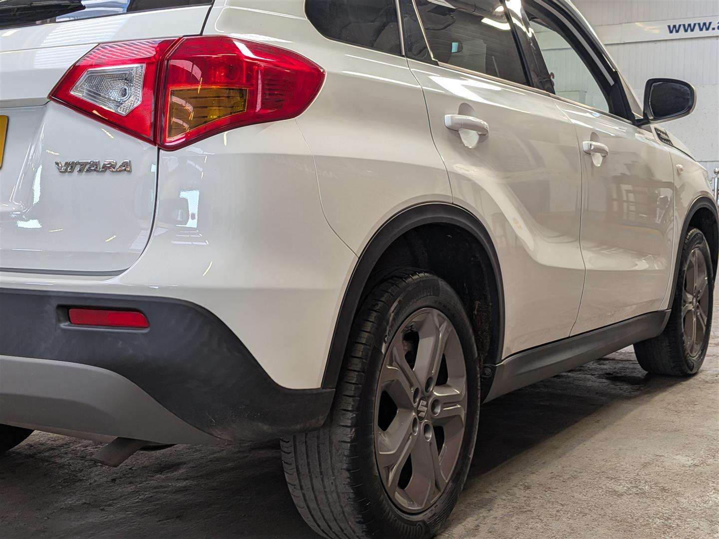 <p>2017 SUZUKI VITARA SZ-T</p>