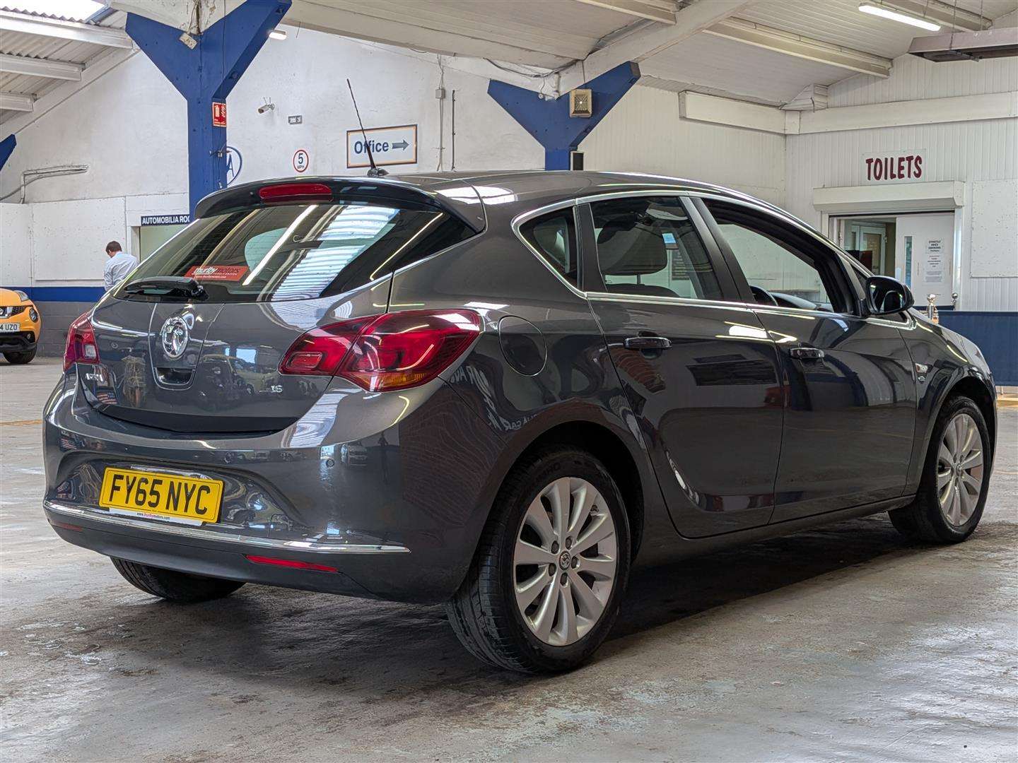 <p>2015 VAUXHALL ASTRA ELITE</p>