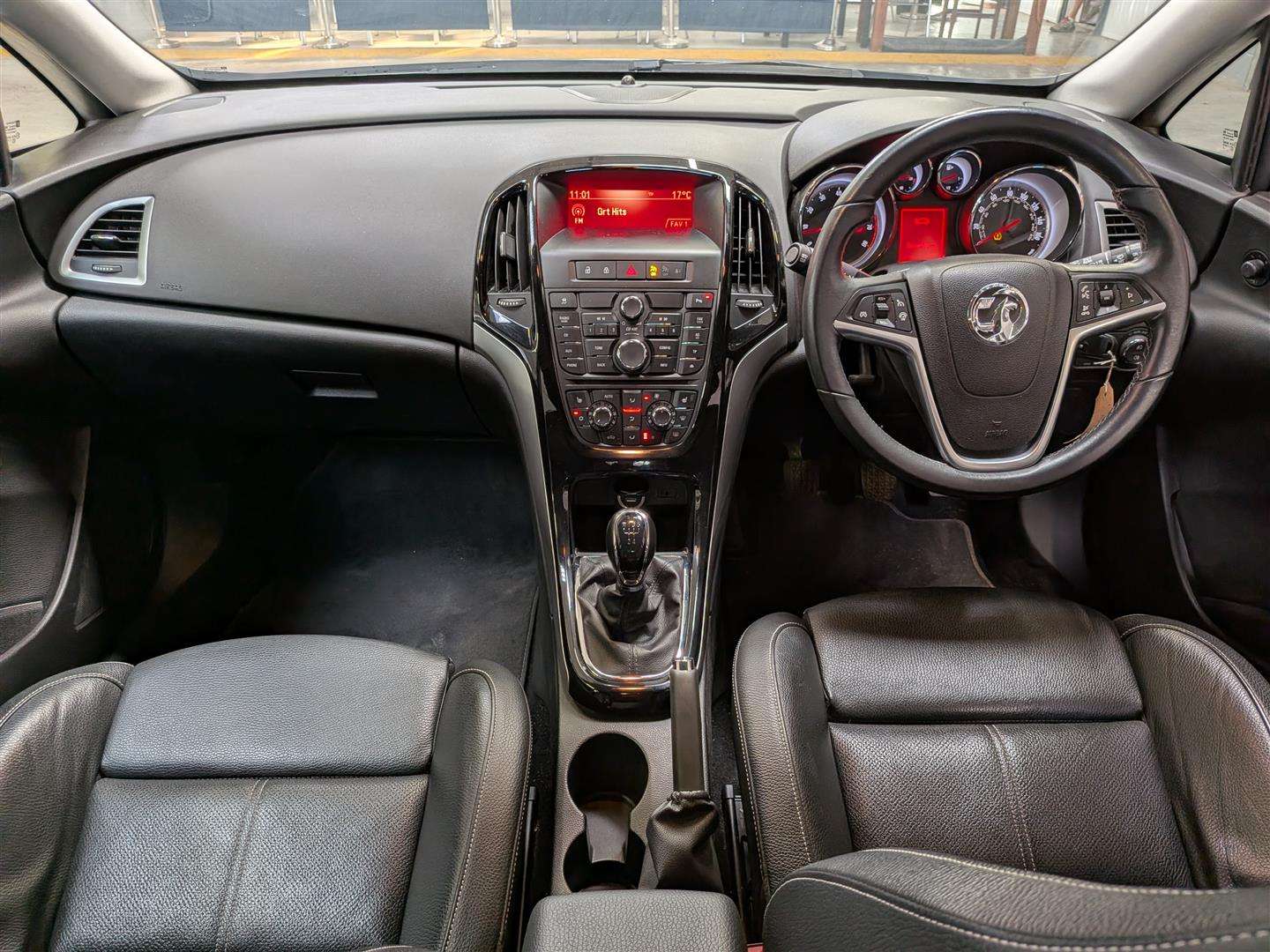 <p>2015 VAUXHALL ASTRA ELITE</p>