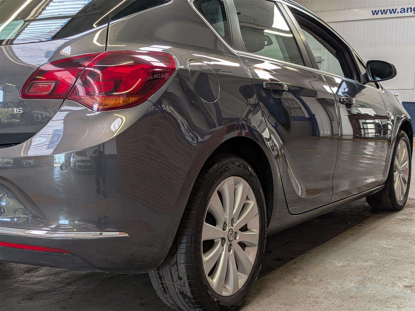<p>2015 VAUXHALL ASTRA ELITE</p>