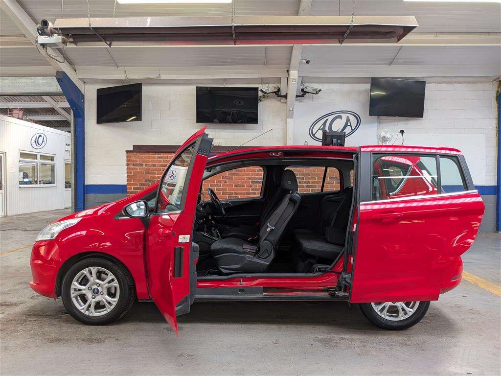 <p>2015 FORD B-MAX ZETEC TURBO</p>