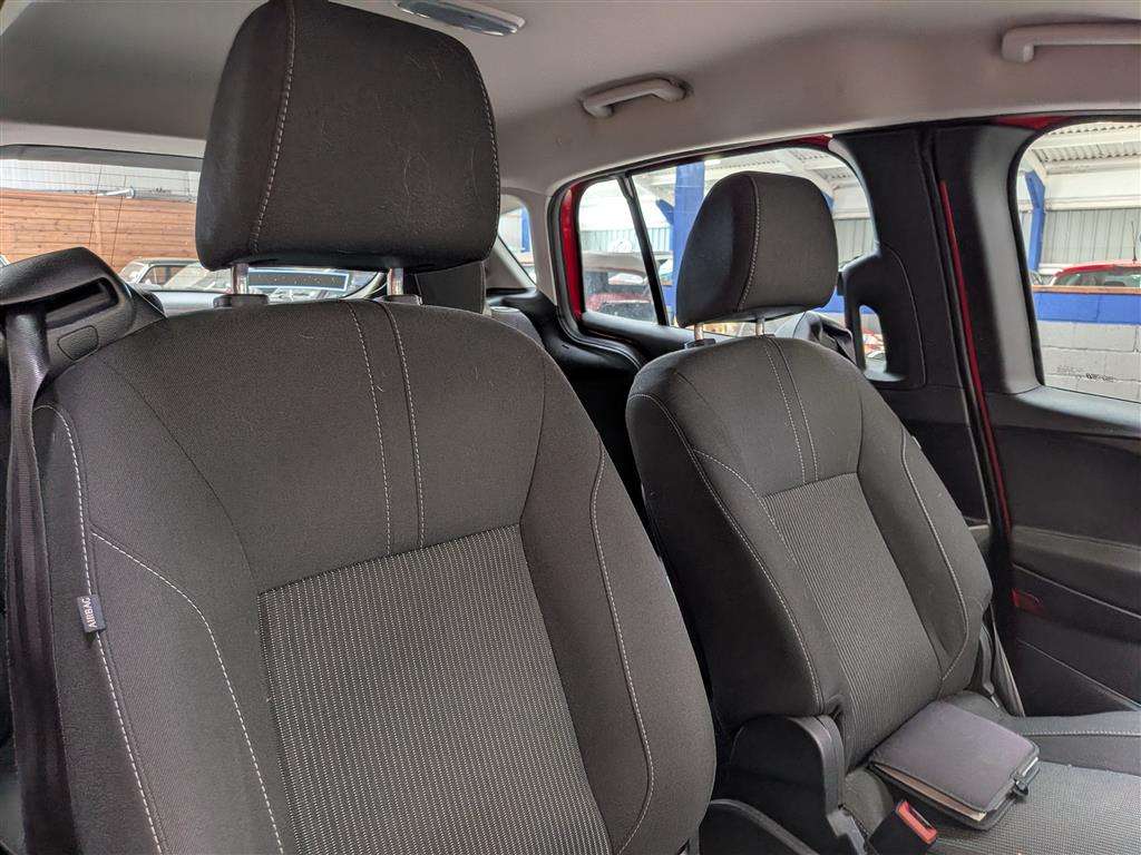 <p>2015 FORD B-MAX ZETEC TURBO</p>