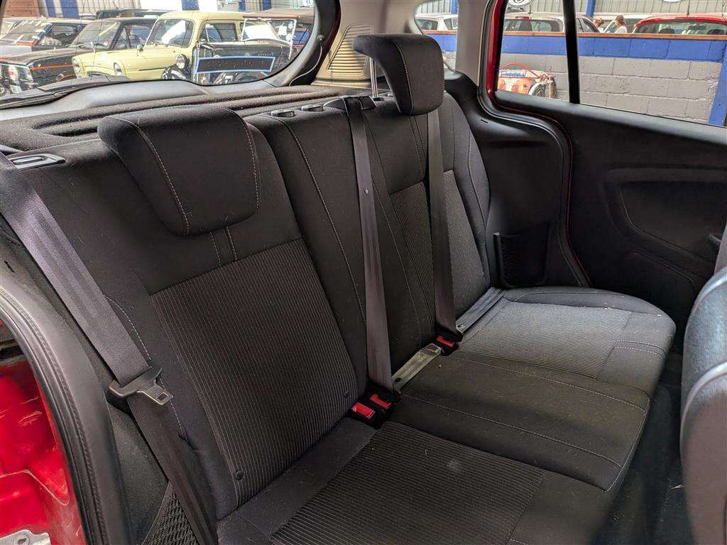 <p>2015 FORD B-MAX ZETEC TURBO</p>